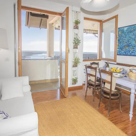 Apartment Carlotta's Lake View *
